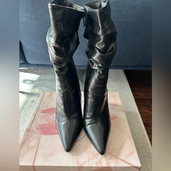 Bella Marie “Leyla” Boots - Picture 1 of 7